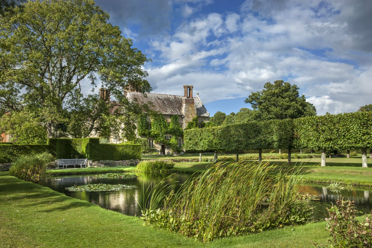 nationaltrust's tweet photo. Let the places we care for, that once inspired writers and poets, spark the imagination of your family this @WorldBookDayUK: https://t.co/1lslFHEbu0

#WorldBookDay https://t.co/PveTMHVy3a
