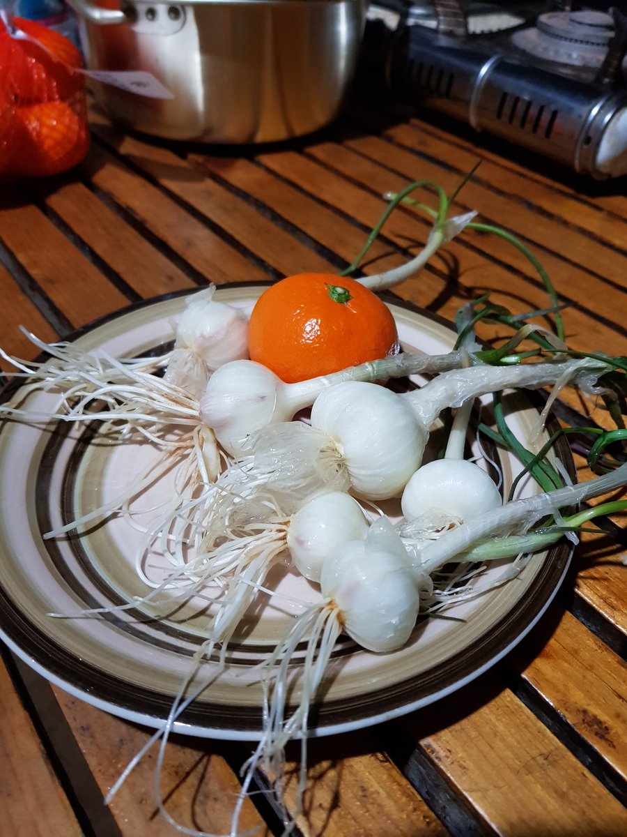 달래가 마늘통 만하다..
봄 내음 만끽하는날 되소서~^^