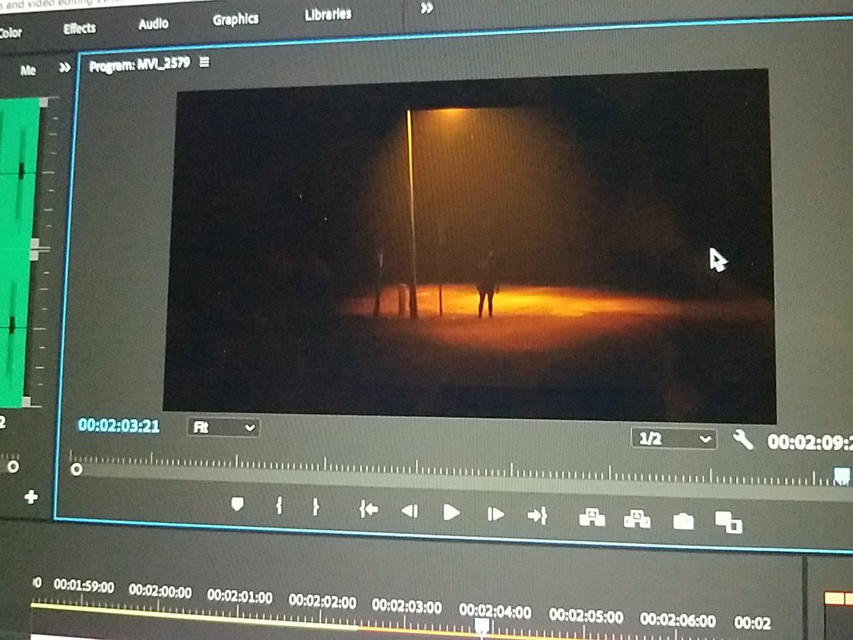 OmarVelezAlejos's tweet photo. Lighting is key while filming, don't just rely on adding or fixing lighting in post, doesn't come out as well as having good lighting to begin with. #collinediting https://t.co/EJj3VWVlGt
