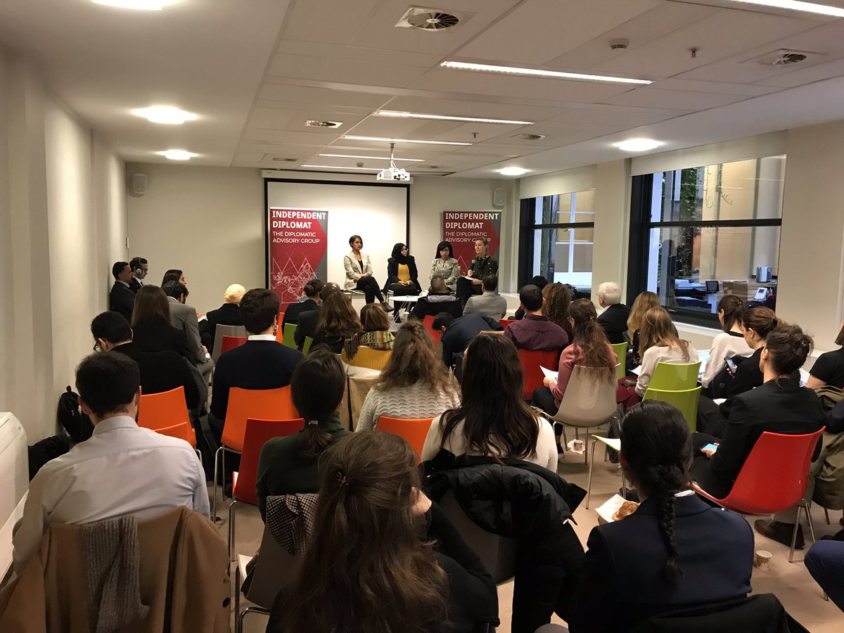IDiplomat's tweet image. Full House for our event exploring the role of women in #SouthYemen. Important we hear from key voices on the ground re the critical role women can play in the #Yemen peace process