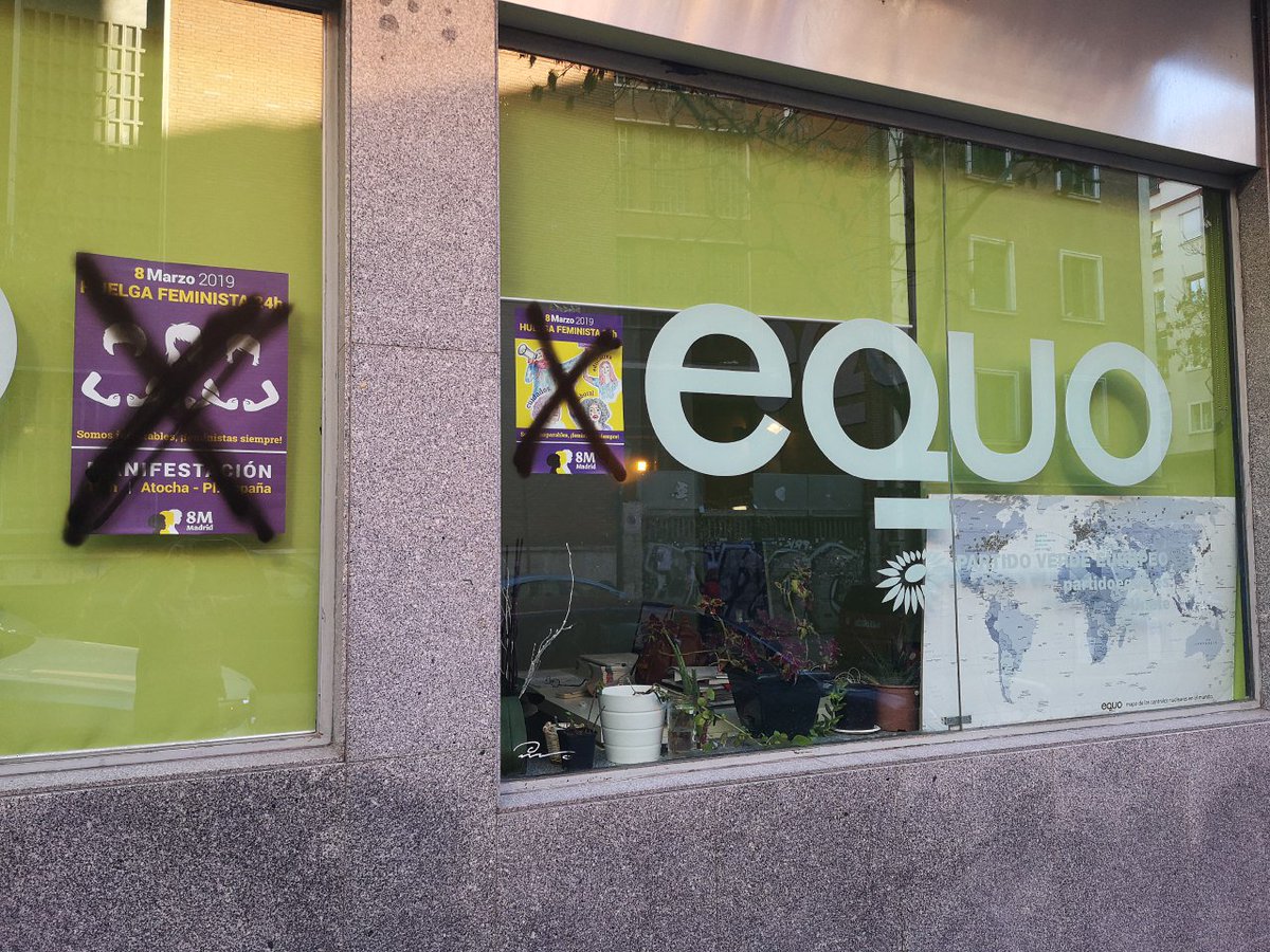 Por muchas pintadas que hagan en la fachada de la sede de @Equo, no nos amedrentarán ni invisibilizarán, y aún menos anularán nuestro respaldo a la #HuelgaFeminista8M. Hay más de mil motivos, Lee el manifiesto de apoyo al #8M2019 de la <a href="/redequomujeres/">Red de Mujeres Verdes Equo🌻💚💜</a> ⤵ 
redequomujeres.es/8-de-marzo-dia…