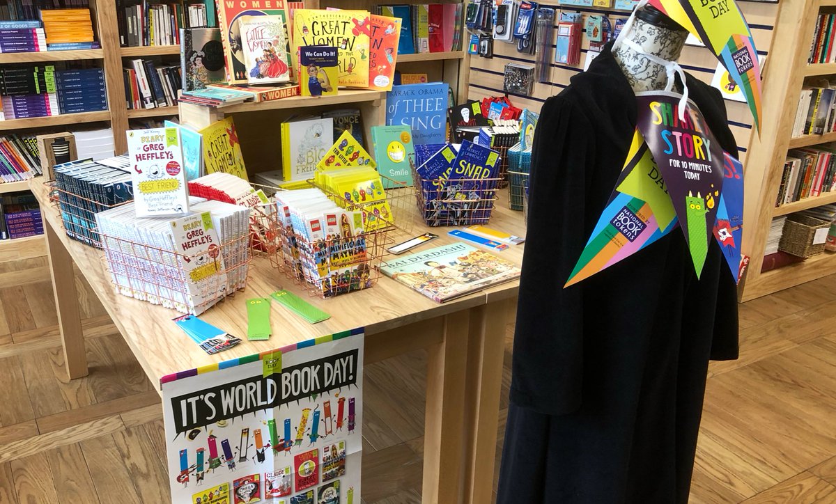 WarrenWhyteUK's tweet photo. If you’ve got #WorldBookDay vouchers in #Buckingham, do give our wonderful new bookshop at @UniOfBuckingham a visit! @FriendsofBMA @TBS_Information https://t.co/IIfliq5Bda