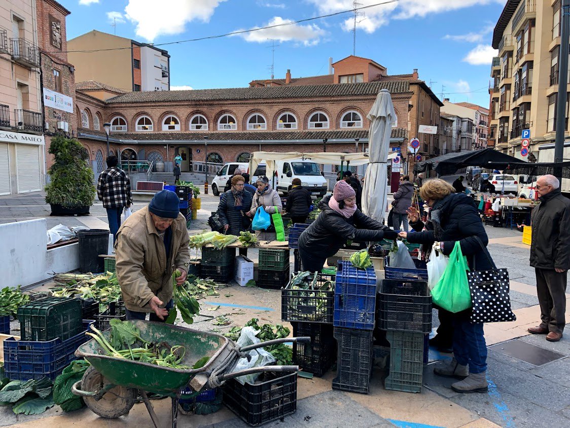 aytocalahorra's tweet photo. Comercio | Hoy, jueves, mercadillo y #Promostock. Doble cita comercial. https://t.co/YwmxRcxOHL