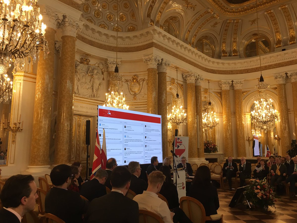 Charles Grant <a href="/CER_Grant/">Charles Grant</a> at #BelvedereForum19 - “the least damaging #Brexit option for the UK economy is the Norway model, but most likely it would not be sustainable politically” - fascinating debate <a href="/Belvedere_Forum/">Belvedere Forum</a> <a href="/CER_EU/">CER</a> <a href="/coenatolin/">College of Europe in Natolin</a>