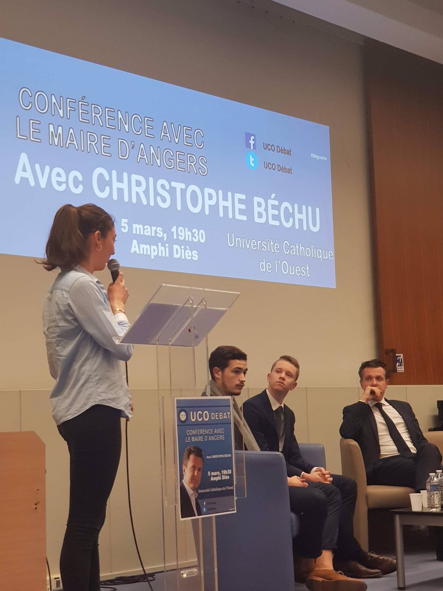 Ucodebat's tweet photo. Encore merci à @ChristopheBechu d’être venu nous parler de la ville d’@Angers, de son futur et de nous avoir expliquer sa fonction en tant que maire ! https://t.co/uDSxwGvEdh