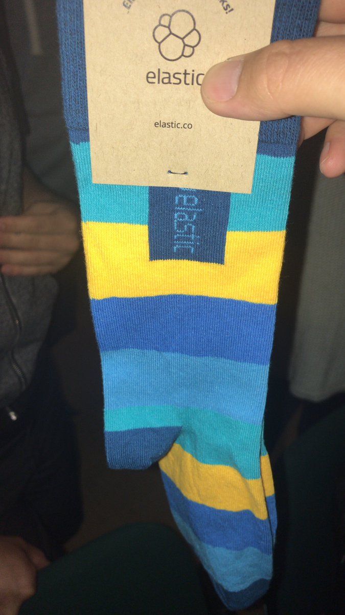 gavinholmes25's tweet photo. Got to love these socks 😍 #Scaleconf #Elastic https://t.co/M3wNRjR3Yx