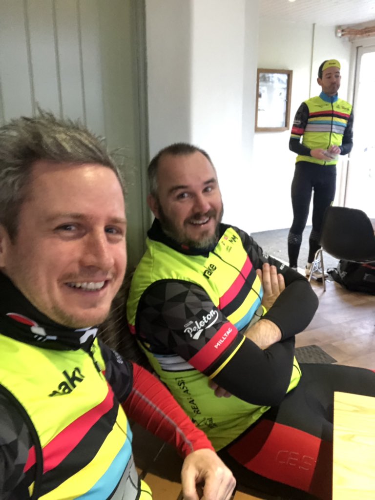 BillWebbUK's tweet photo. Allez team @MakeArchitects ! Thanks @stuartcfraser @derwentlondon and all sponsors for getting us to the start! See you in Cannes (hopefully!) https://t.co/DSR5vFDIFn