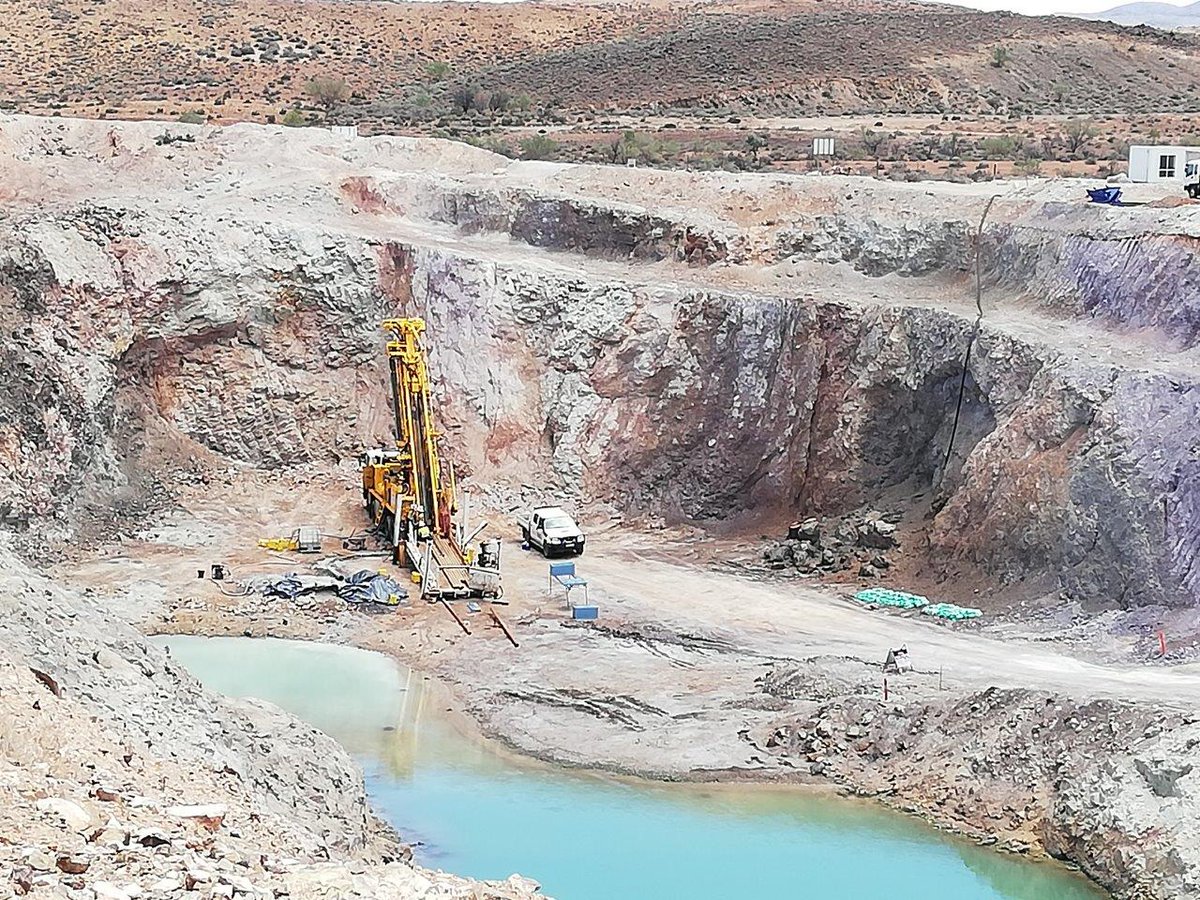 StrategicMnrls's tweet photo. #SML is pleased to have engaged with https://t.co/7XYBcSMMU0 to restart the refurbishment and the trial reactivation of the existing processing plant and heap leach pads

Some of recent activity at Leigh Creek https://t.co/ZTdxEcxlvY
