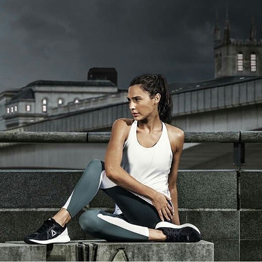 Sjov lede efter Diverse varer glimpse on Twitter: "New! Gal Gadot for Reebok 💪🏻😍 Thanks @cylin2115 !!!  Hope we'll have these pics in better quality. https://t.co/5LNruN1cTv" /  Twitter