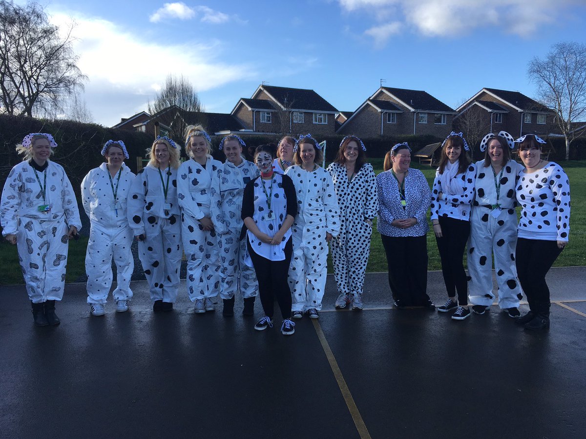 Fantastic #worldbookday19 efforts by the staff <a href="/StGsPrimary/">St George's School</a>