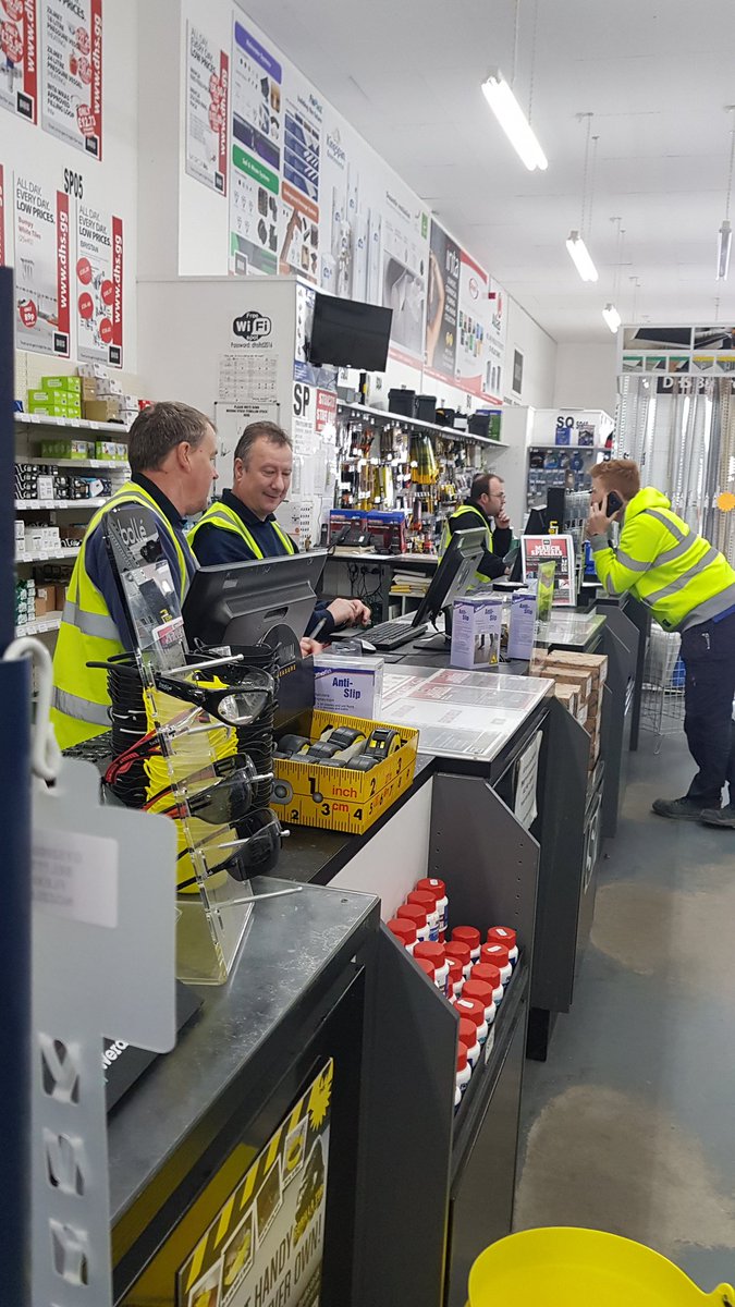 Salamander_Sean's tweet photo. It's another joint @salamanderpumps @Zehnder_UK #BrekkieMorning today at #DHS #Guernsey Come on down for a chat about #ShowerPumps and #Radiators we have bacon rolls and a dartboard challenge for 24 bottles of beer all proceeds to the local #LesBourgsHospice https://t.co/wysk8Aa7RW