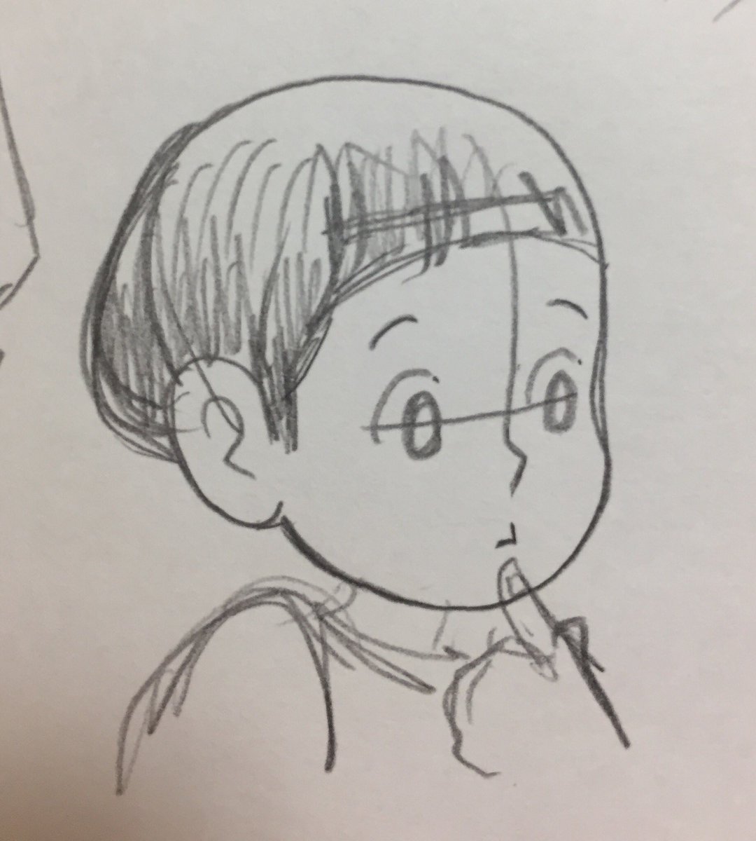 @kurucoro そういう時は全身全霊で休むのが一番ですね。自分にとっても周りにとっても。
さっき描いてたらくがきがころさんっぽかったので送ります。 