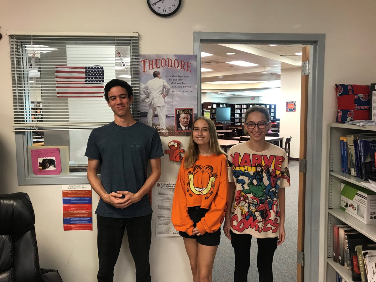 KeysFCU's tweet photo. Landon Stotts, Sarah Karch and Elizabeth Rockledge are sponsored by H&R Block and will compete next week in the Key West Financial Fitness Tournament by @KeysFCU. Good success!! #Community #Savings #LocalsHelpingLocalsistheKeysFCUDifference #LiveWorkBankLocal https://t.co/TeXxl9LrtV