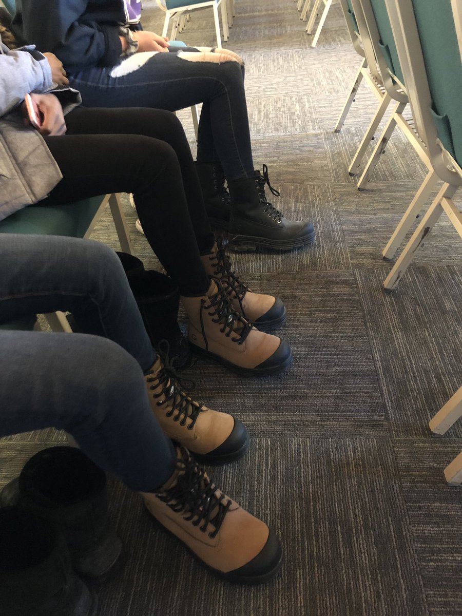 ES_Skyhawks's tweet image. The girls are all set for a day at the Carpenter Millright College for Women in the Trades! #ESSInTheCommunity