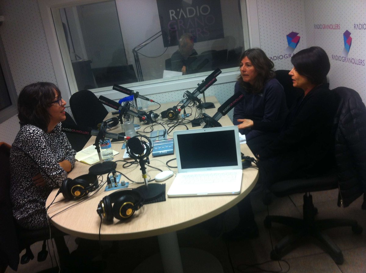 RadioGranollers's tweet photo. "On són les dones en la creació contemporània?" Música: composició i interpretació, producció, control de so, programació, etc... Mabel Alonso @SCanciones, Raquel Serrat @arasogranollers @arcelnovell i Carme Ramon #Rocaumbertfa #donesfemcultura #Granollers https://t.co/cjRYxAceS5 https://t.co/jHF6byBzQo