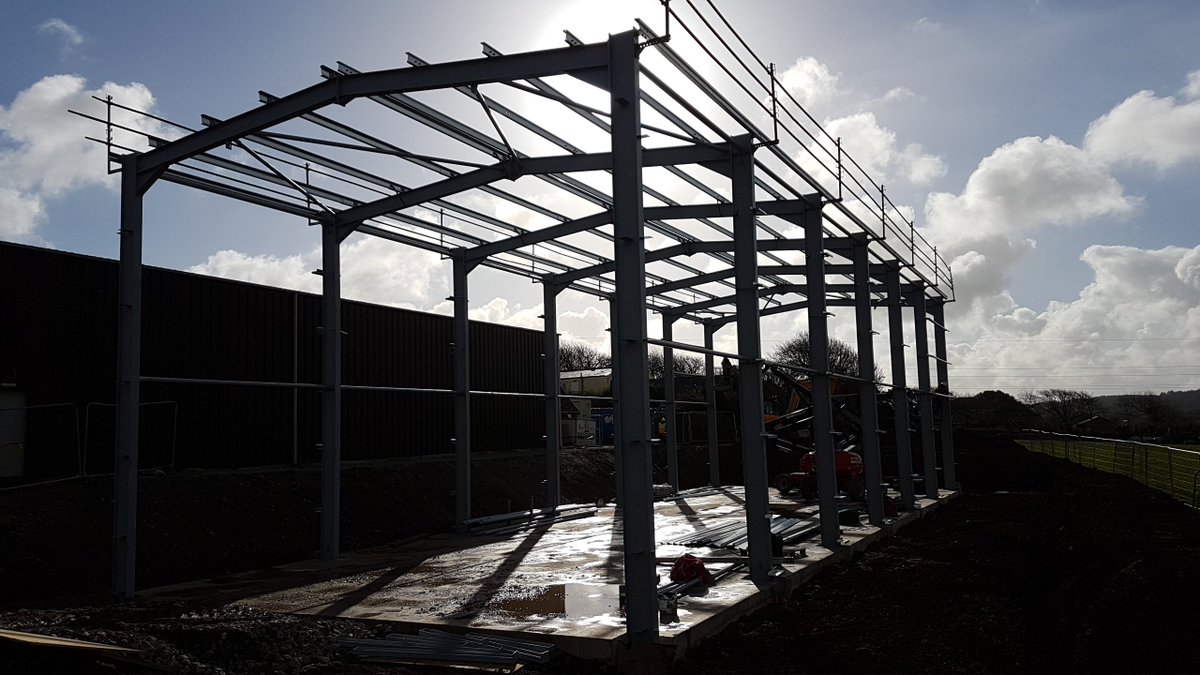 ProjectLink_WsM's tweet image. Works are going well @Etheringtons this morning. The steels are up, the concretes down and everything is going acccording to plan! #construction #workinghard #projectmanagement