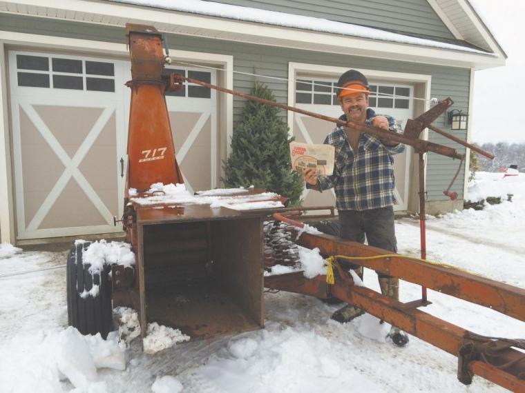 FarmShow's tweet image. When I’m not repairing things for other people, I’m building useful stuff of my own from ideas I’ve seen in FARM SHOW. #farmideas #farmer #loyalreader #farmequipment #madeitmyself farmshow.com/a_article.php?…