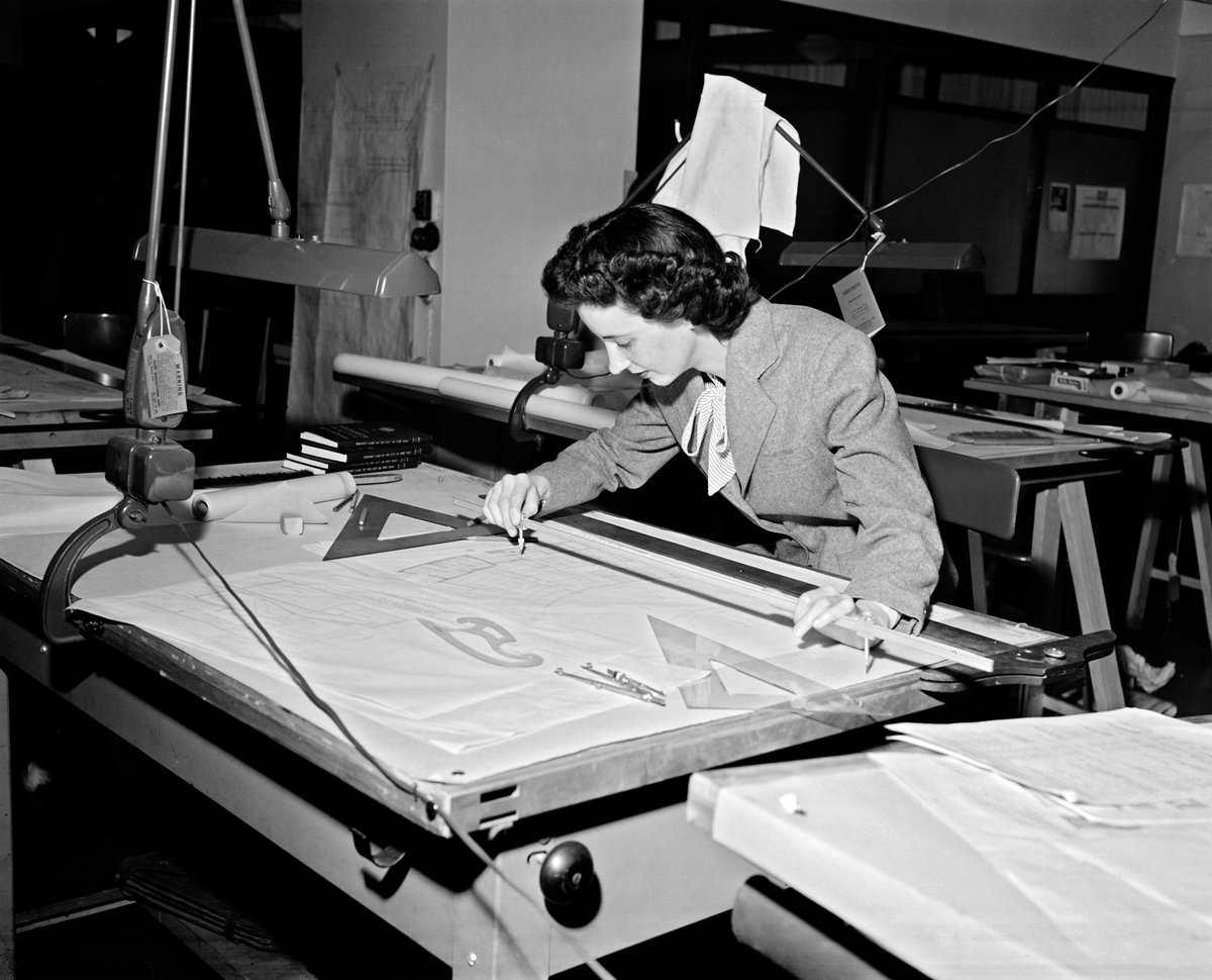 UN's tweet photo. @UN_Women @marwa_alsabouni We are taking the @UN_Women #WomensDay challenge to recognize women trailblazers! 

Belva Bernes - pictured here in 1947 - was the only female architect involved in creating the UN Headquarters building in NYC.  #TBT https://t.co/hzbfkJojHZ