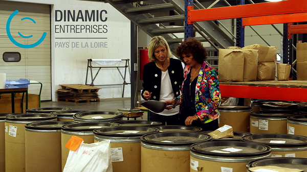 DINAMICPDL's tweet photo. Dirigeantes, salariées, consultantes, formatrices, accompagnatrices de parcours, gestionnaires de programme, chargées de mission, ... Les femmes sont partout chez Dinamic, et c'est tant mieux ! #TeamDinamic #JournéeDeLaFemme https://t.co/IMXOlNdl3s