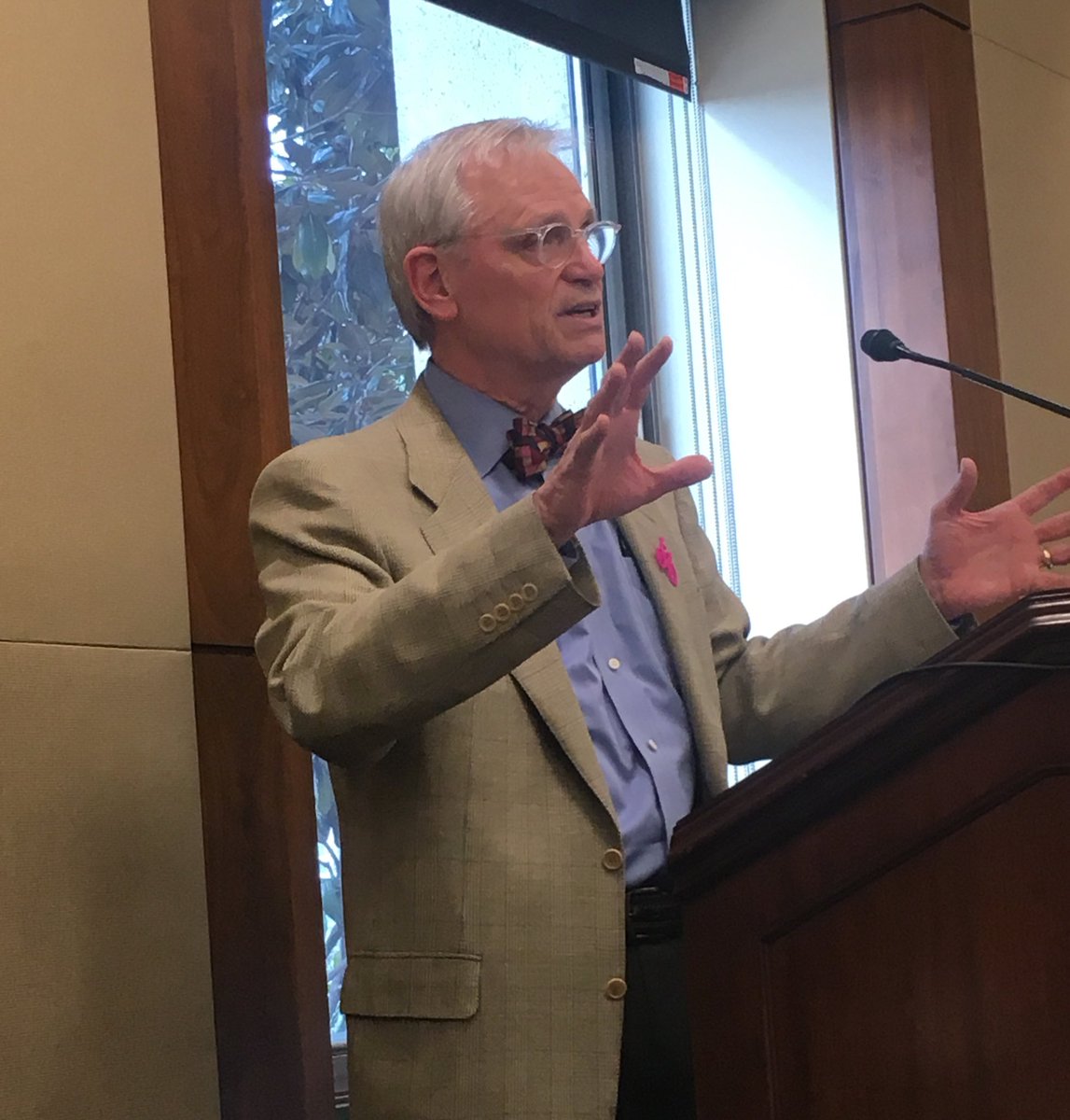 Thank you <a href="/repblumenauer/">Earl Blumenauer</a> for the rousing call to action at the start of #SfNHillDay for each of us to be a strong #NeuroAdvocate!