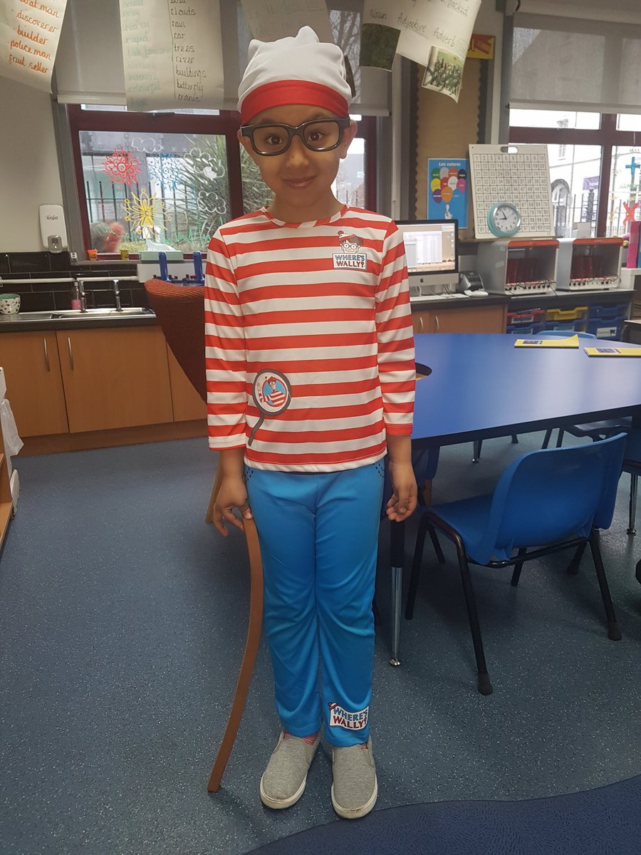 Ibrahim came dressed to impress today 👍🏽 #WorldBookDay2019 #pleasantstreaders @PleasantStPrim