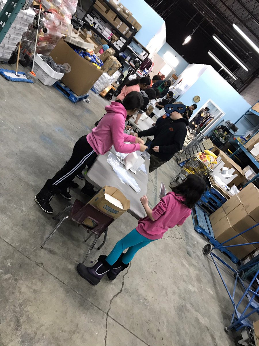 TDSBHalbert's tweet photo. A big thank you to our lead PEP teachers #MsFromstein and @JoMcMike and for our Team at Halbert who have been working so diligently to support our students. Here are some of the fun we’ve had in four weeks!! https://t.co/dZDuoQ9nNJ