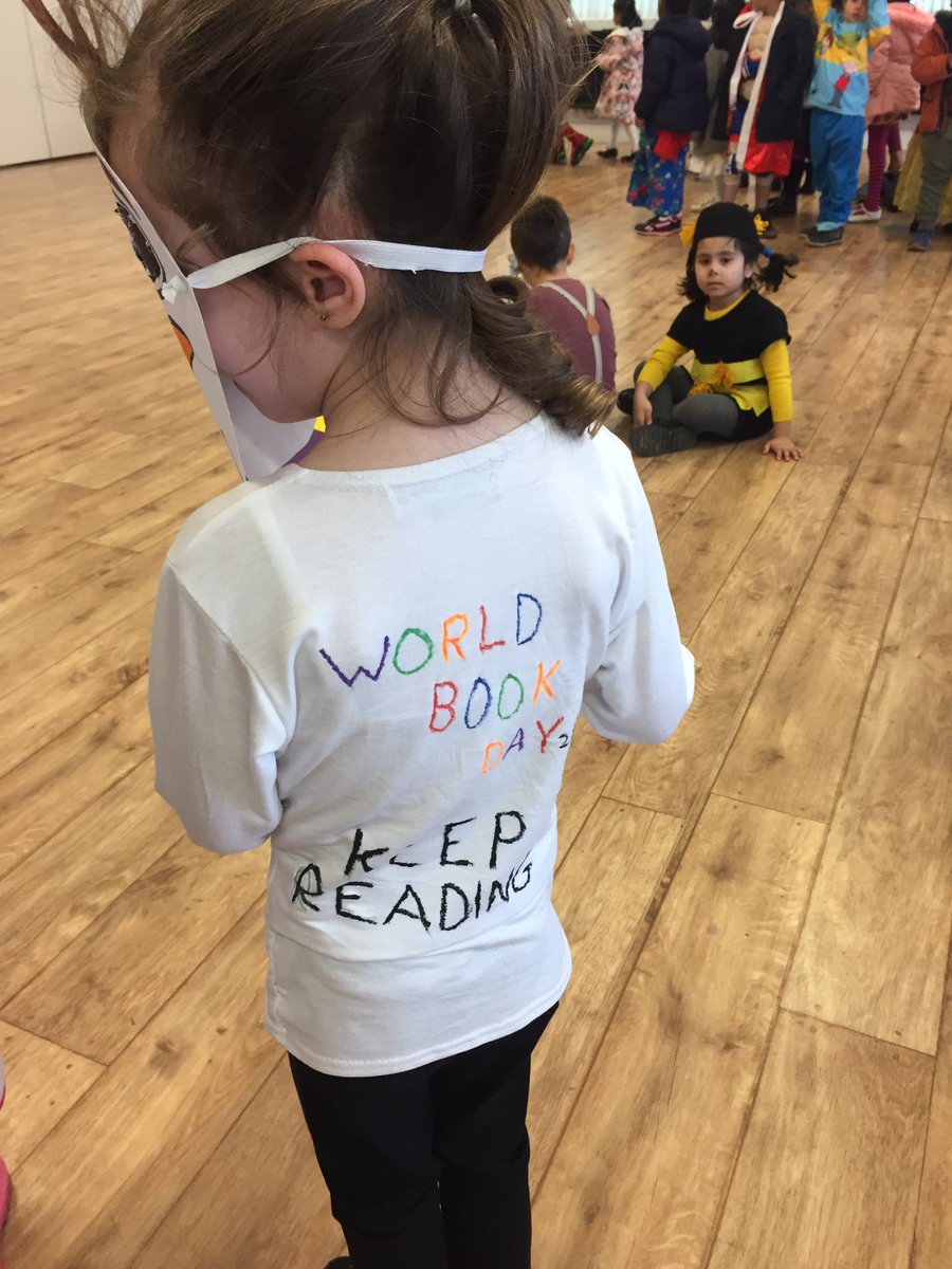 ClaireSmith_42's tweet photo. In #eyfs assembly we read #princesssmartypants #WorldBookDay we also found some #book winners from each class. Well done eyeryone @TVInfants @AdamDobsonTVI https://t.co/1JQ6dfUv1N