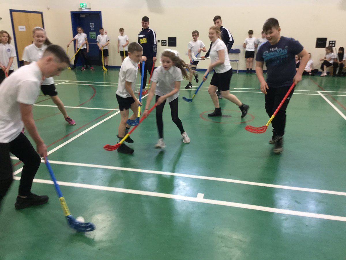 seaview_ps's tweet photo. P7 were visited by Dundee Stars, the local ice hockey team, this week.  They discussed healthy lifestyles, becoming a professional athlete and also taught the children some hockey skills.  Both classes really enjoyed their afternoon.  Huge thanks to  @DundeeStars @angusalive 🏒👍 https://t.co/pChCj0QA5m