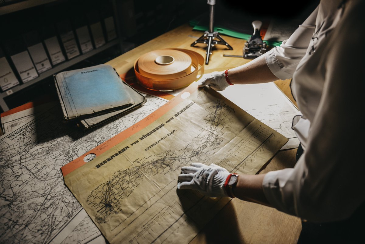 DBMuseum's tweet image. Auch wir stellen für Coding da Vinci Süd, dem Kultur-Hackathon für offene Kulturdaten, unsere Karten zur Verfügung! 🗺🖥📊
Hier geht's zur offiziellen Website:
codingdavinci.de/events/sued/
@cdvsued #cdvsued #codingdavinci
Quelle: DB Museum/ Mauro Esposito