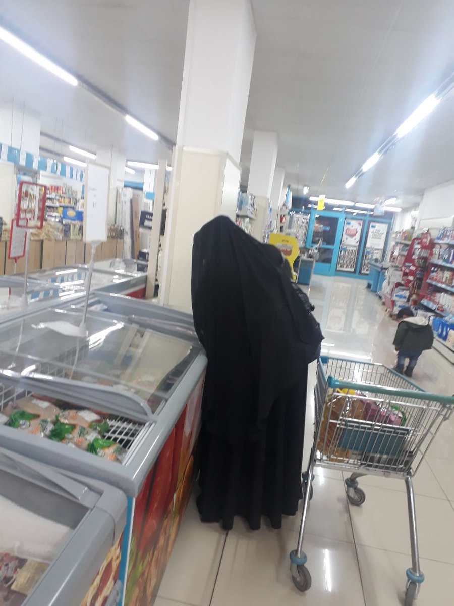 HayraHizmet's tweet photo. #Elhamdülillah HayraHizmet Olarak Bugün Türkiye'de İkamet Eden 5 Çocuklu Bir Ailemizin
250 TL Market Borçu 185 TL Market Alışverişi Ve 65 TL Pazar Alışverişi İçin Toplam #500_TL Teslim Edildi.
Emeği Geçen Sebeb Olan Tüm Bağışçılarımızdan Allah Razı Olsun. https://t.co/o5iCnw8H7S