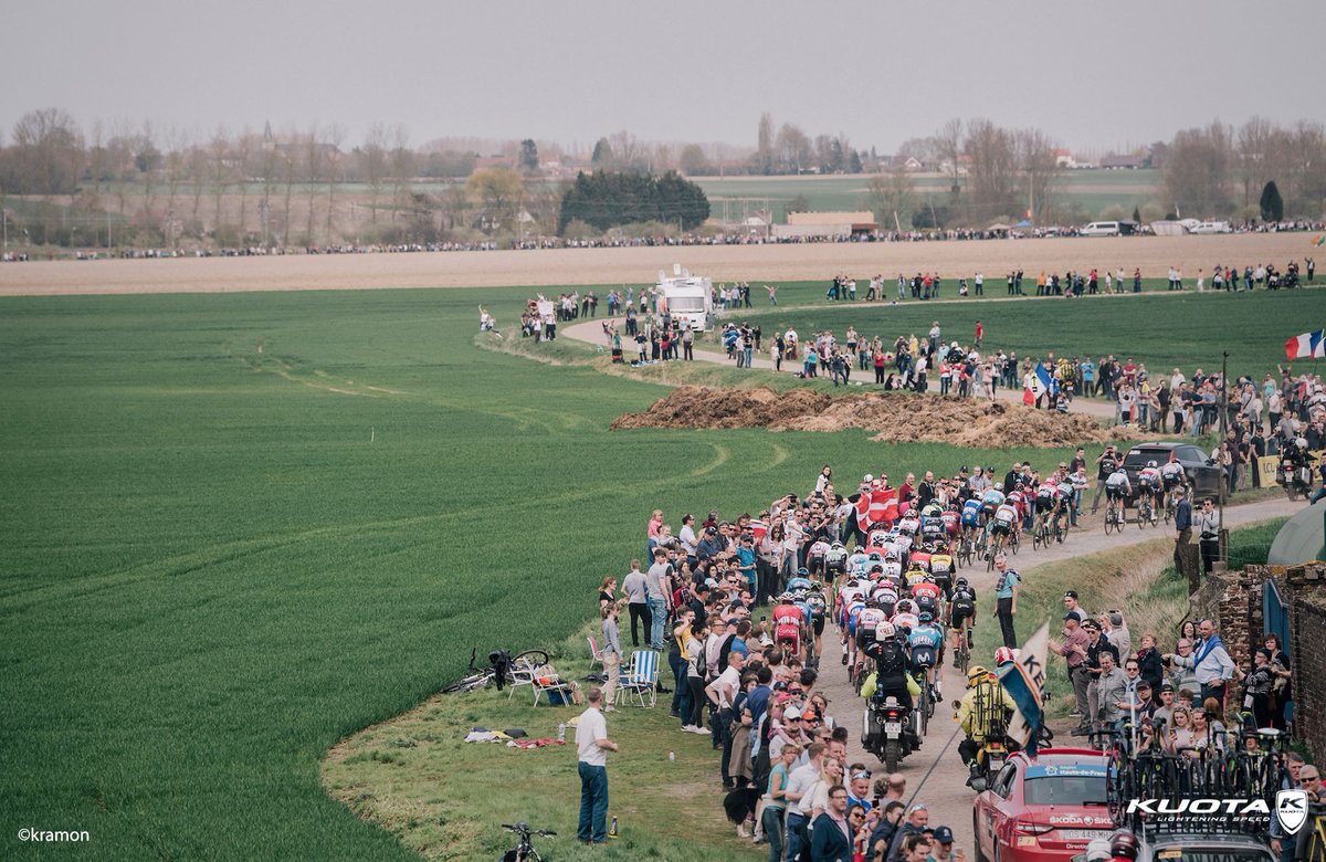 L'Enfer du Nord @Paris_Roubaix c'est dans 1 mois ! RT si tu as hâte comme nous ⏳ 😍

#CofidisMyTeam 📸 <a href="/KuotaCycle/">KuotaCycle</a>