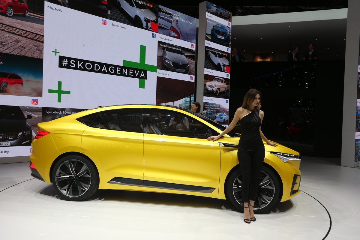 motorionline's tweet photo. #Skoda #VISIONiV Concept: a Ginevra 2019 il SUV-coupé elettrico che verrà [FOTO e VIDEO LIVE] https://t.co/YueaRYwzRa #SKODAinGENEVA2019 #GIMSSwiss2019 #GIMS2019 #GIMS19 #GIMS #GimsSwiss #SkodaVISIONiV https://t.co/pCWGdm43zj