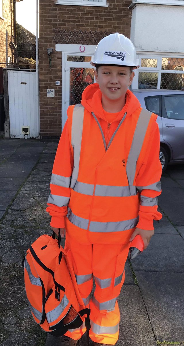 Octywagon's tweet photo. @networkrail Hi, Our Son has gone to school today dressed as one of your orange army for world book day.😎 https://t.co/ewtyZsjetG