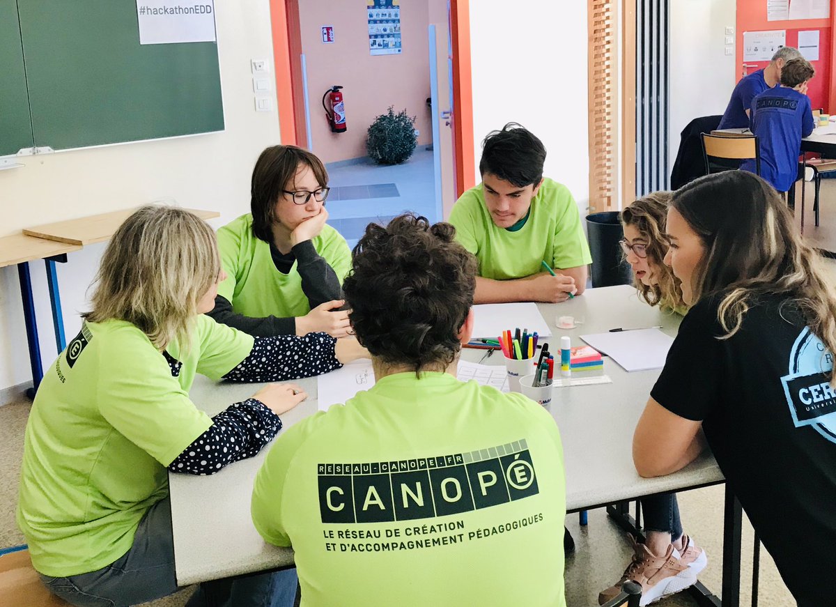frantz_adeline's tweet photo. Ouverture du 1er #edd #Hackathon en #ardeche. Ancrée sur son #territoire a villeneuve de berg. Des collégiens @ClgLaboissiere, des lycéens d’astier, des élèves de la #mfr, des étudiants du #cermosem ... #hackathonEDD @acgrenoble @07Dasen @patrice_gros @Ardeche_07 @Canope_07 https://t.co/X19QtMldhy