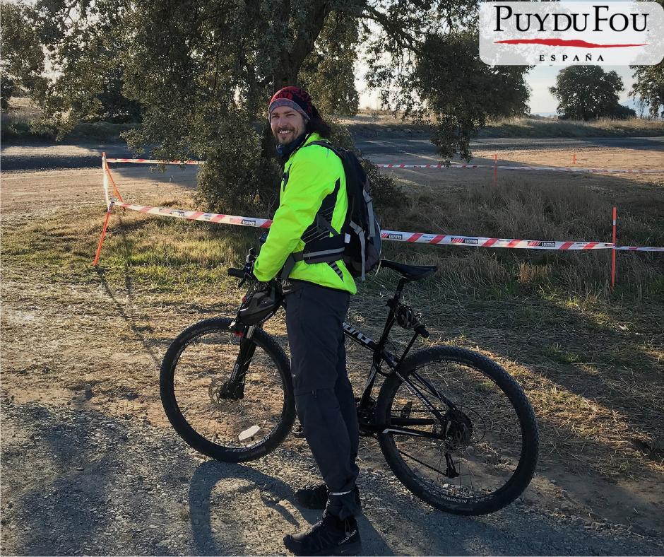Jose Luis, coordinador de obra en Puy du Fou España,llega a Zurraquín desde Santa Bárbara en bici todos los días 🚵Siendo un enamorado de la naturaleza🍀, Puy du Fou le ha enamorado desde el principio 👏 #puydufouespana #empleo #Toledo #CLM