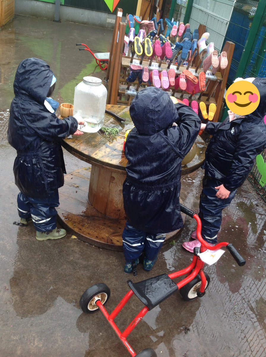 NurseryLTPA's tweet photo. This rain won't stop us having fun #eyfs #noplacelikelimetree #rainraingoaway https://t.co/Jsdpi4iP6J