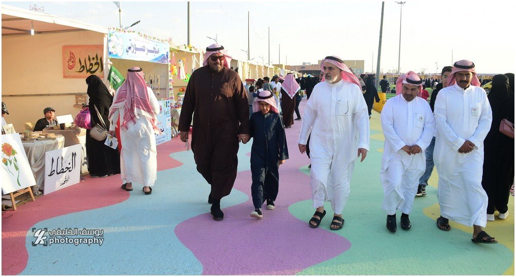 BukFlowers's tweet photo. زار المهرجان عصر أمس الأربعاء الشيخ عبدالعزيز المحسن وأخذ جولة على جنبات الموقع وأشاد بما تقوم به البلديه واللجان المشاركة ودورها في تفعيل السياحة وإيجاد متنفس للأهالي والزوار وخلق فرص عمل لأبناء الوطن.

#مهرجان #نفحات #البكيرية
#نفحات_2019 
#البكيرية_شذاها_فاح https://t.co/NF6eUy6uzI