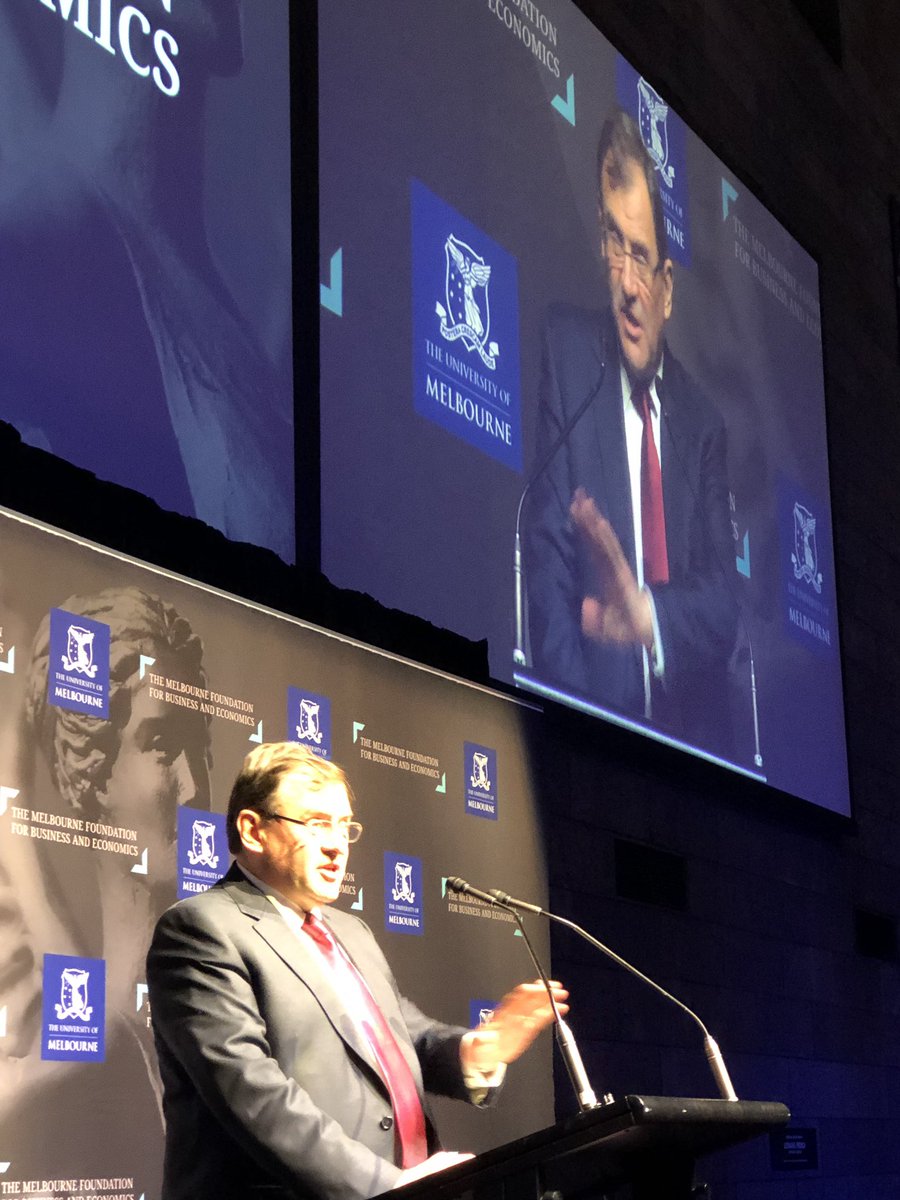 BusEcoNews's tweet image. Vice-Chancellor Duncan Maskell delivers the keynote address.

#foundationdinner2019 #unimelb #busecomelb #busecomelbalumni