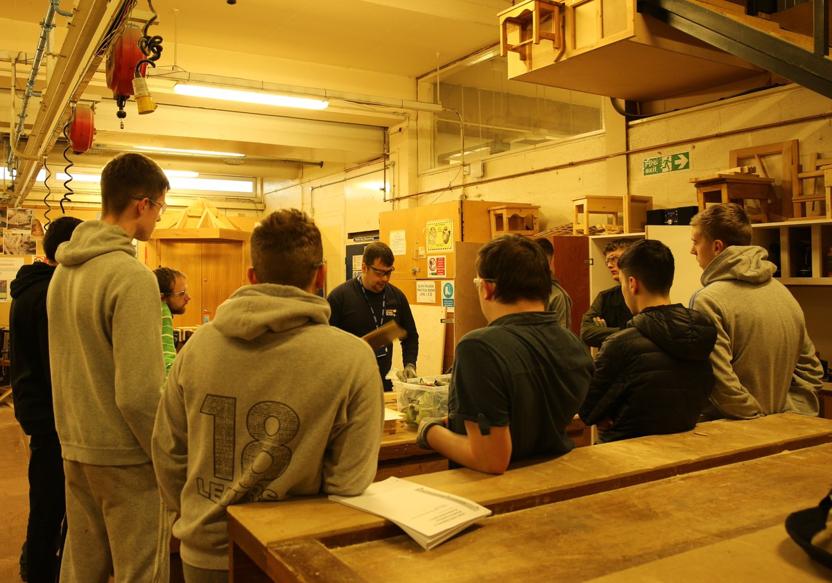 lcb_timber's tweet photo. 'Forging Futures' taster session yesterday in Joinery. #haveago  👍👍 https://t.co/lV2ir70nwR