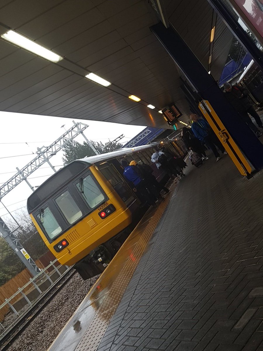 CBoo72's tweet image. Cold &amp;amp; wet here!! Brrrr #SalfordCrescent # FantasyIsland #RouteLearning