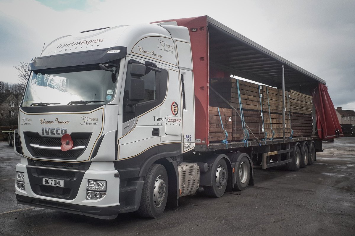 Trucker__Andy's tweet image. I love loads like this, where you have to think through how you're going to secure the load. Now to hit the road back to Leicester #Trucking #SecureLoad #InSafeHands #TruckersWithPride #Iveco @GuestIvecoTruck #SouthfieldsTrailer #Translink #TranslinkExpress @translink_uk