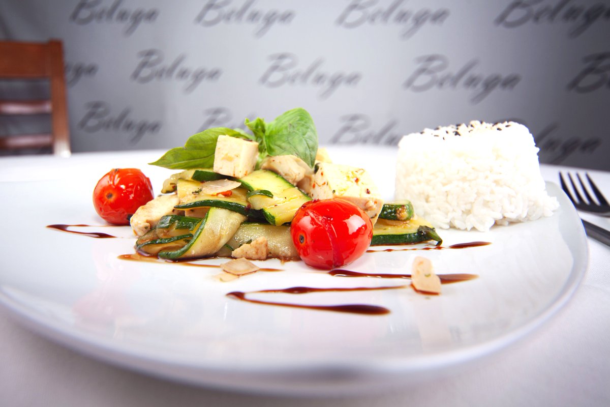 BelugaCapeTown's tweet photo. #CapeTownGuide - Try our #delicious #Thai #Basil #Tofu with #Grilled #BabyMarrow for #PlantPowerDay๐ฑ
At #Belugarestaurant we have #yummy #veganfood that is the perfect #Thursdaymotivation to kickstart the #weekend ๐ฅ https://t.co/72bLe6EER2