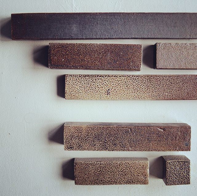 #STACarchitecture are at it again, working with creative individuals such as @danielboyleceramics to revive the #saltglaze tradition in Fulham, London.

These are under development as a facade cladding.  #watchthisspace 
#ceramic #cladding #architecture … ift.tt/2HiliX2