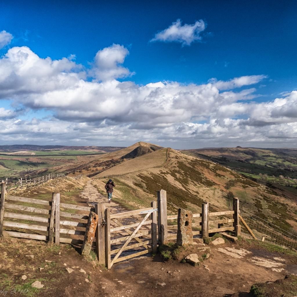 GreatEndCo's tweet photo. Peak District - the place for peaks! ⛰️

#uniquedistrict #derbyshire #peakdistrictnationalpark #peakdistrict #visitpeakdistrict #travelgram #lovegreatbritain #visitengland #castleton #hiking #ukhikers #getoutside #nationalpark #nationaltrust #peakdistrictwalks https://t.co/NN4EgSCD9Z