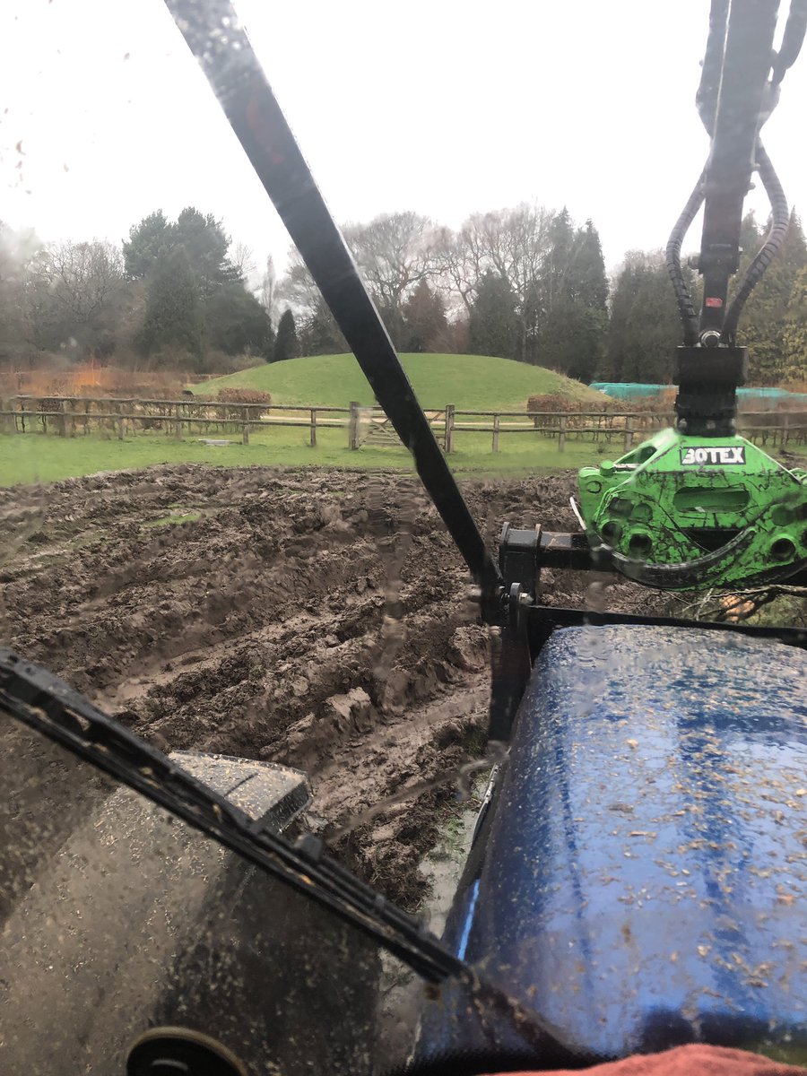 jaymilson's tweet image. Who else’s site has turned into a mud bath??🙄😡