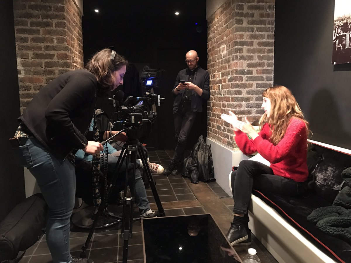 baxendalprod's tweet photo. @NicoleFerroniZe interviewé par @Francetele au @baxendalprod sur le projet "Les Histoires de Mots", produit par HANDIDOO films ! https://t.co/mioCDmNrQ8
