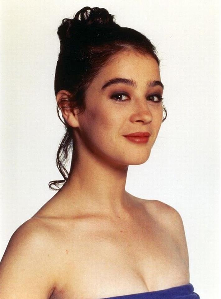 Happy Birthday to Moira Kelly who turns 51 today! 