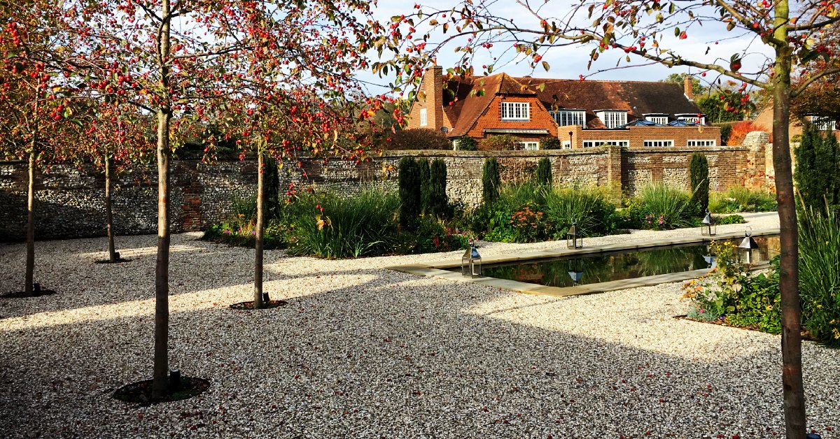 PlatipusAnchors's tweet photo. jarmanmurphy designed and worked with The Garden Company to create this beautiful private flint and brick-walled garden in Hertfordshire. The trees were supplied by Deepdale Trees and anchored using the Platipus Rootball Fixing System with Plati-Mat. https://t.co/y5tlHlYDH0