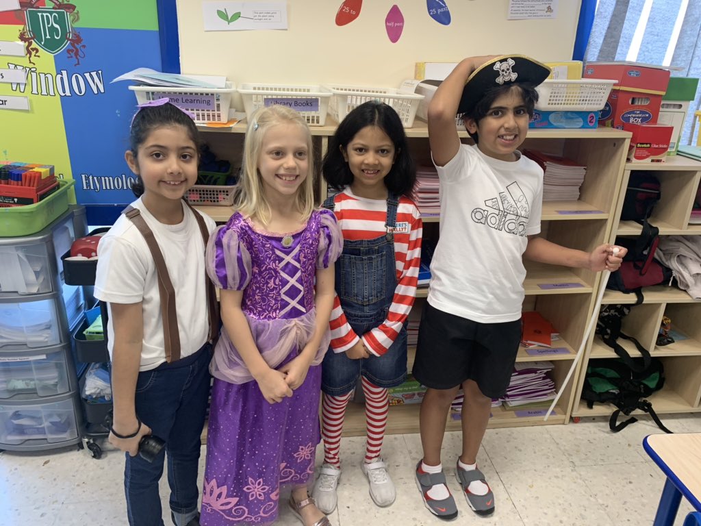 JPS_Year3's tweet photo. What a creative bunch of characters! #WorldBookDay2019 #jps_3D #jps_year3 https://t.co/kpRJyyVIGN
