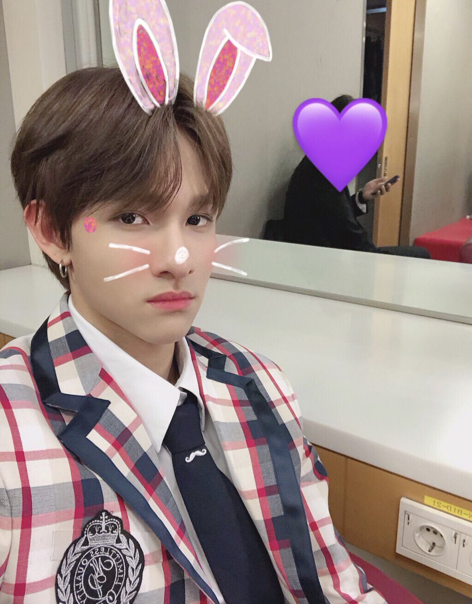 bravepunch_'s tweet photo. [190307 엠카운트다운❤️]
짜잔! 저 염색 했는데 어때용~😍
미세먼지 조심 😷 건강 조심하고~
우리 내일도 만나요 ❤️ 오늘 넘 고마워요 💜
⠀⠀⠀⠀⠀⠀⠀⠀⠀⠀
#용감한홍차 #사람들
#사무엘 #Samuel https://t.co/GdlRFfQt3N